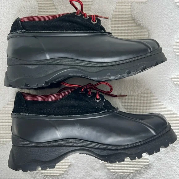 BASS Anchorage Low Top Suede & Rubber Duck Boot Shoes Women 9M Lace Up Black Red - Picture 6 of 16